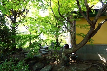 瀬戸内のロートレック美術館に隣接する日本庭園